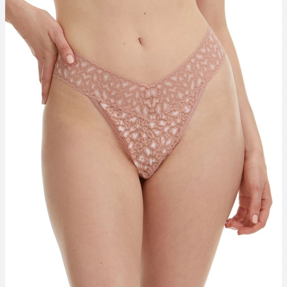 Hanky panky original cross dyed leopard Lace Thong in Blush Pink nude